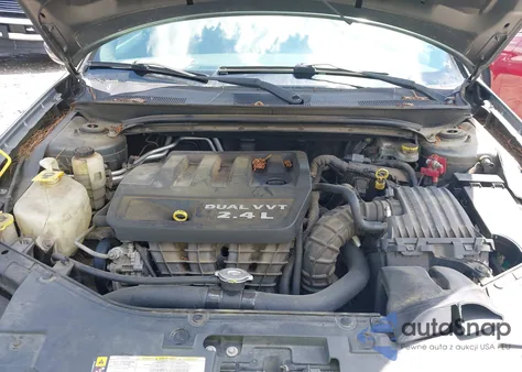 2012 Chrysler 200 Lx z USA, uszkodzony, nr VIN 1C3CCBAB1CN114083